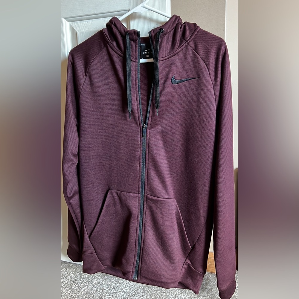 Men’s Nike Drifit Sweatshirt